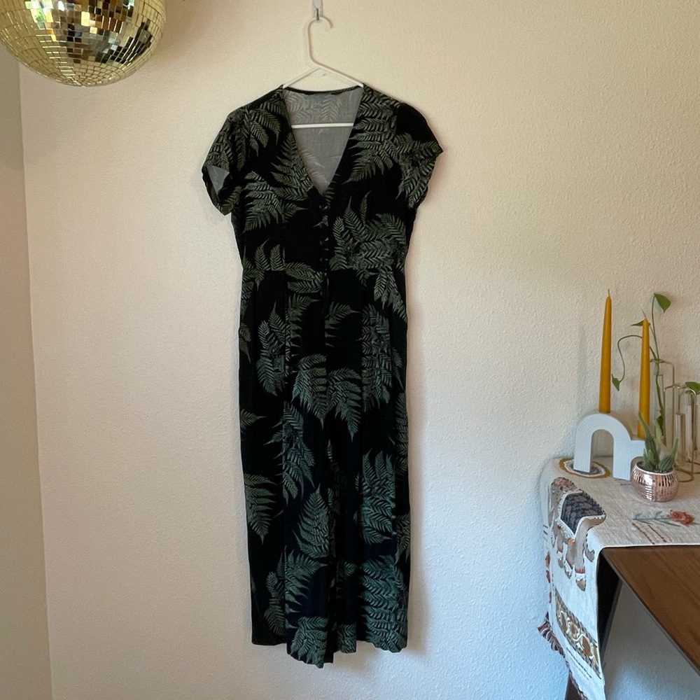 Disturbia Fern Romper size 6 (fits like a 4)